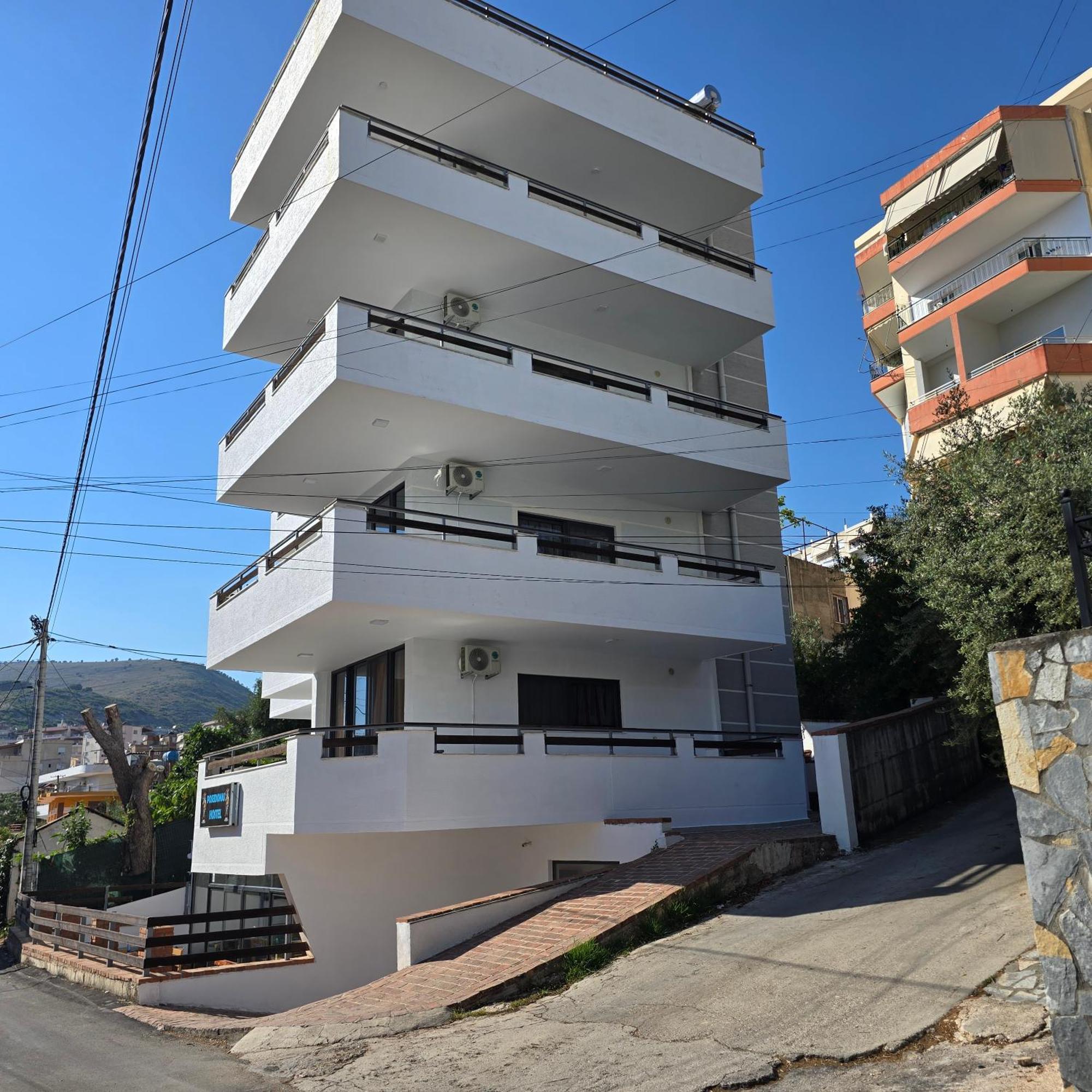 Poseidonas Hostal